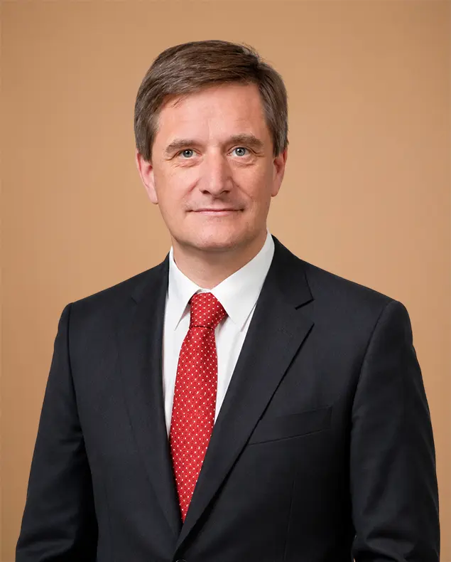 prof-dr-uwe-heemann-consultant- nephrologist-medwin-medical-uae